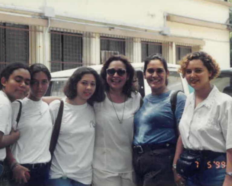 1° Cohorte de Promotoras por la Paz Bachilleres del Colegio Santa Rosa de Lima-4